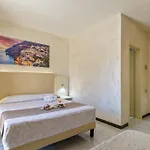 Cristallo Paestum Hotel 3*
