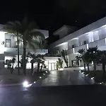 Cristallo Paestum Hotel 3*